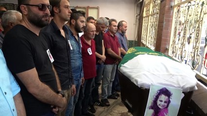 Tırın otomobile çarpması sonucu hayatını kaybeden Yaren Uzuntepe toprağa verildi - İZMİR