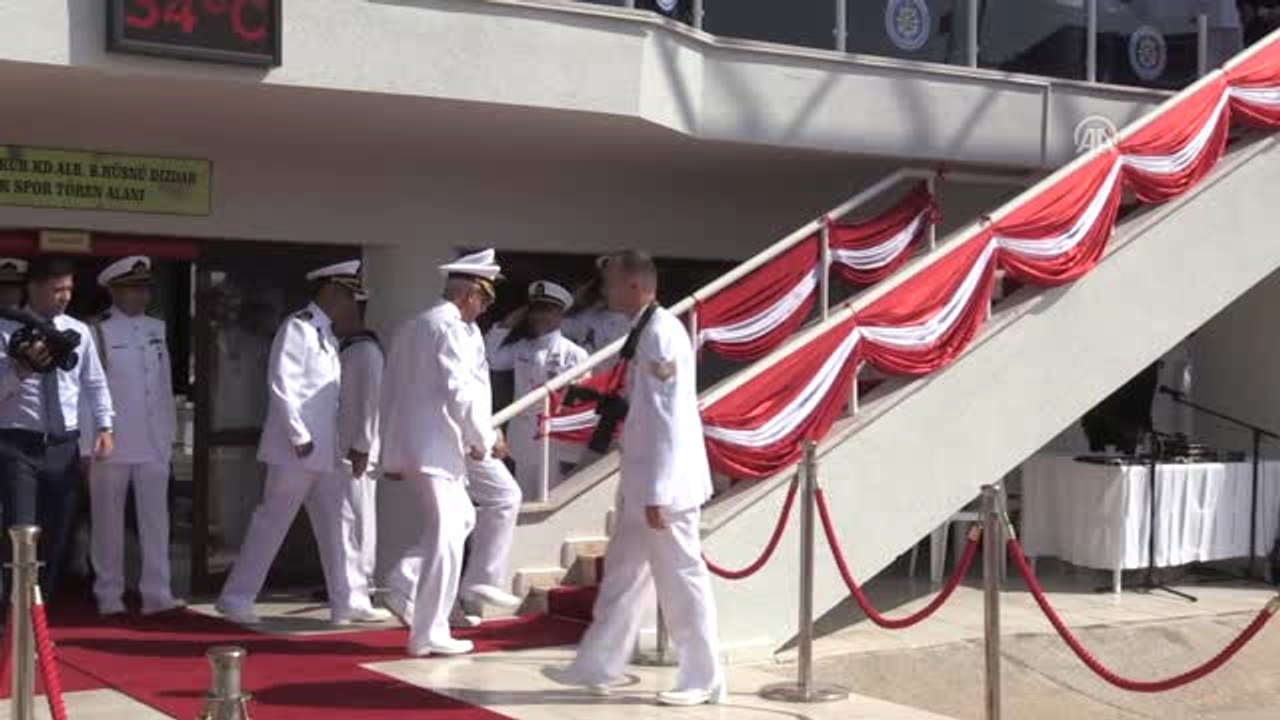 Deniz Astsubay Meslek Yüksekokulunda Mezuniyet Sevinci