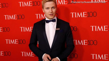 Скачать видео: Ronan Farrow Ex-Producer Claims NBC Told Them to Stop Harvey Weinstein Expose: Report