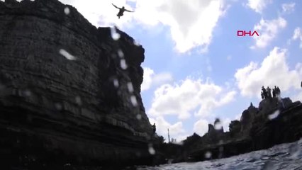 Kocaeli Kayalıklardan Suya Tehlikeli Atlayış