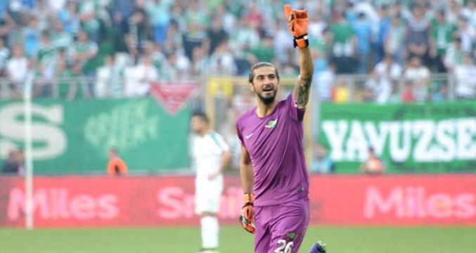 Akhisarspor Kalecisi Fatih Öztürk, Lucescu'ya Sosyal Medya Hesabından Tepki Gösterdi