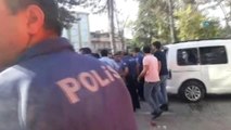 Bursa'da Tehlikeli Gerginlik...polis Hastane Önündeki Kavgaya Silahla Müdahale Etti