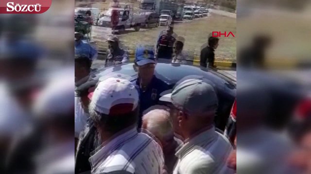 Çiftçiler Ankara-Çankırı karayolunu trafiğe kapattı