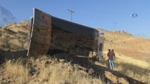 Gercüş'te kamyon uçuruma yuvarlandı: 1 ölü