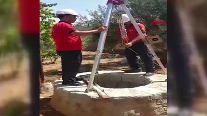 Kilis Kilis'te Kuyuya Düşen Kedi Kurtarıldı