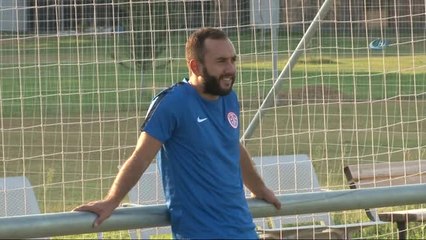Antalyaspor'da Yeniden Başkan Olan Öztürk, Antrenmanı İzledi