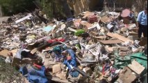 Elazığ'da Yaşlı Adamın Yaşadığı Evden 8 Kamyon Çöp Çıktı