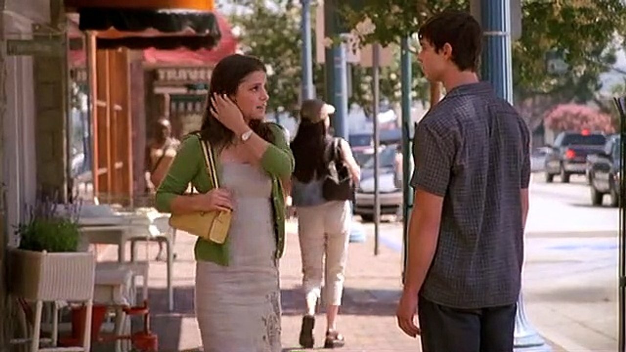 Roswell S02E01   Skin And Bones