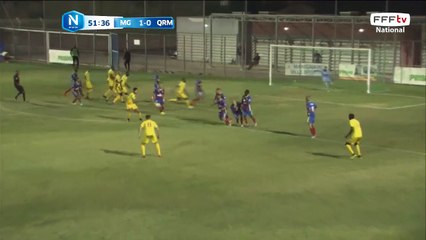 Coup franc droit dans le mur