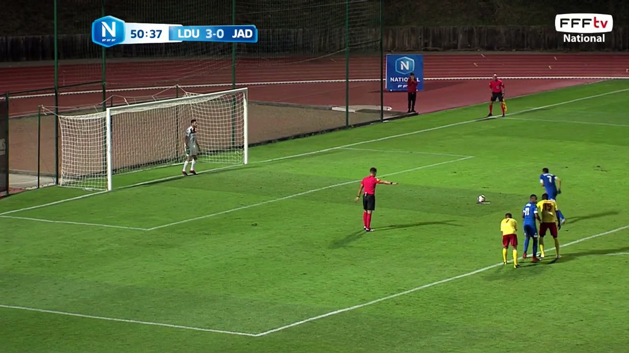 Barre transversale sur le pénalty