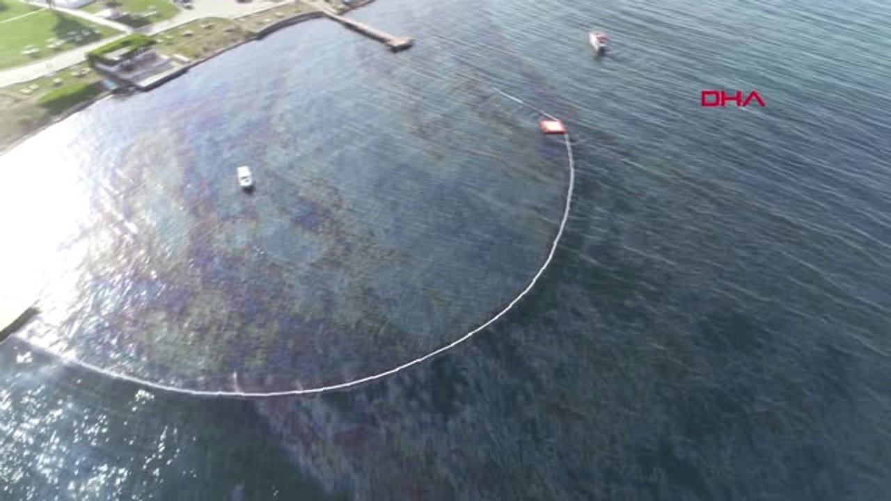 İzmir Aliağa ve Foça Sahillerinde Ham Petrol Kirliliği - Hd