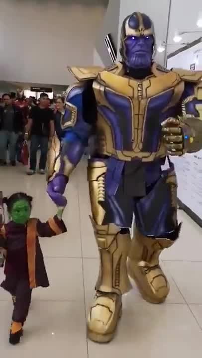 Father Daughter Cosplay - Thanos and Gamora