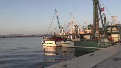 İğneadalı Balıkçılar Denize Açılmak İçin Sabahı Bekledi