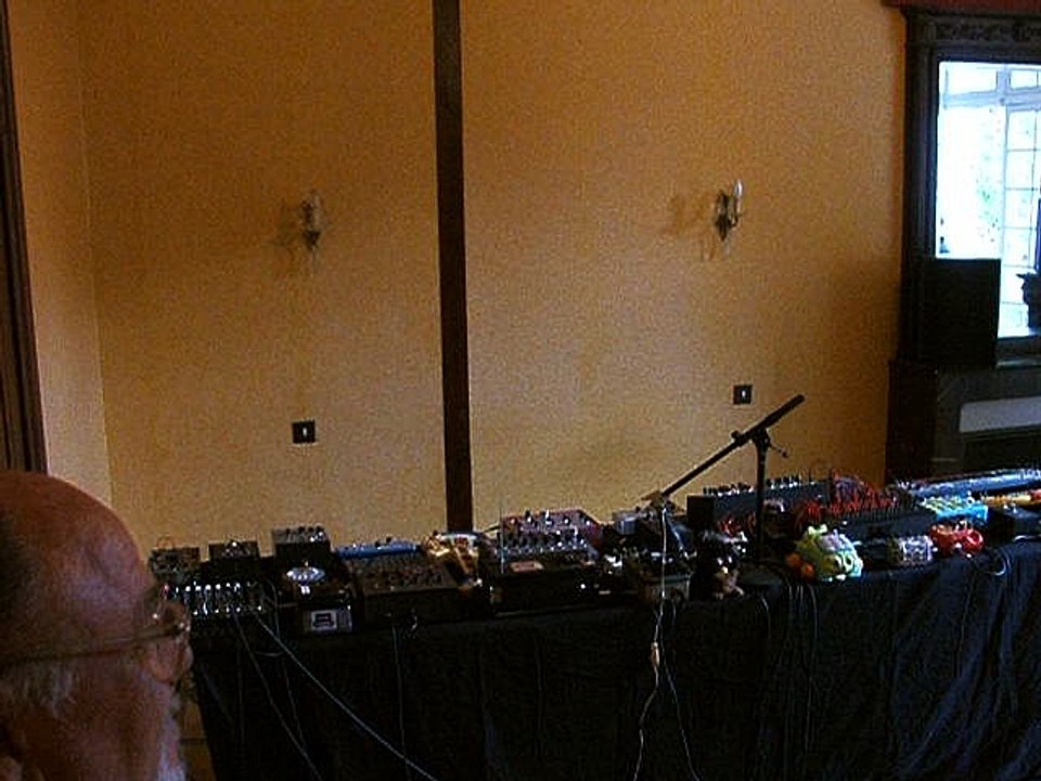 SOUND BENDER - Live - The Palace To Be