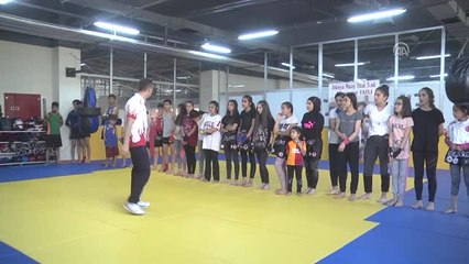 Özel Harekatçı Antrenör Hakkarili Çocuklar İçin Mesaide