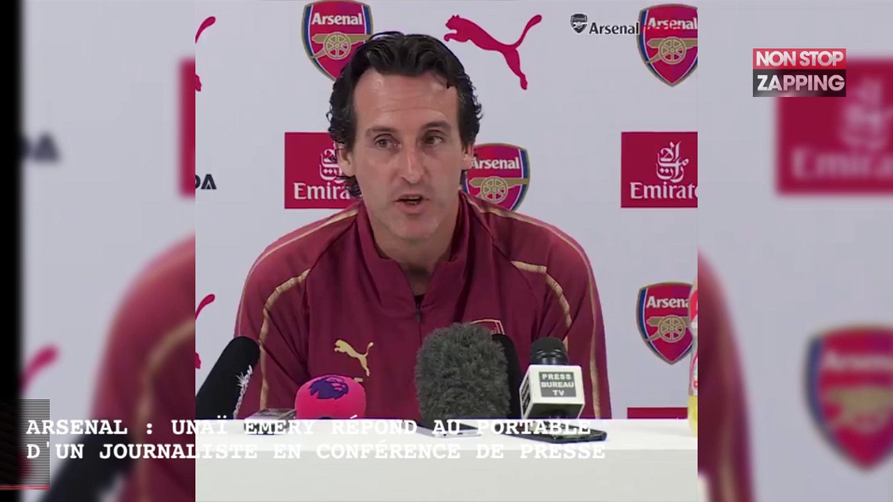 Arsenal : Unaï Emery répond au téléphone d'un journaliste en pleine conférence de presse (vidéo)