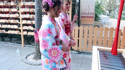 A day in Kyoto wearing Kimonos   KimDao
