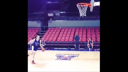 Breanna Stewart Slam Dunk
