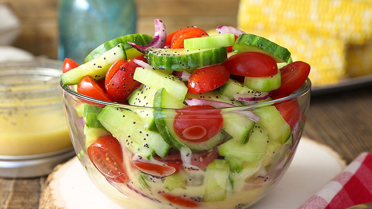 Cucumber और  Tomatoes साथ खाने पर हो सकती हैं ये 3 बड़ी बीमारियां, तुरंत करे बंद | Boldsky