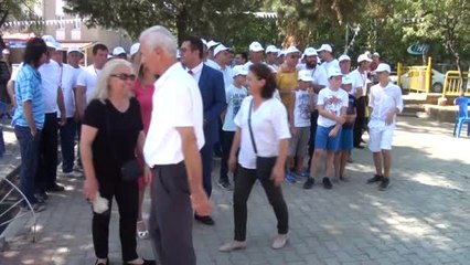 Aleyna Tilki Üzüm Festivalinde Sahne Aldı