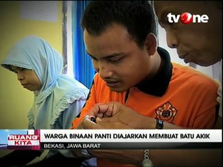 Penyandang Disabilitas Belajar Gosok Batu Akik