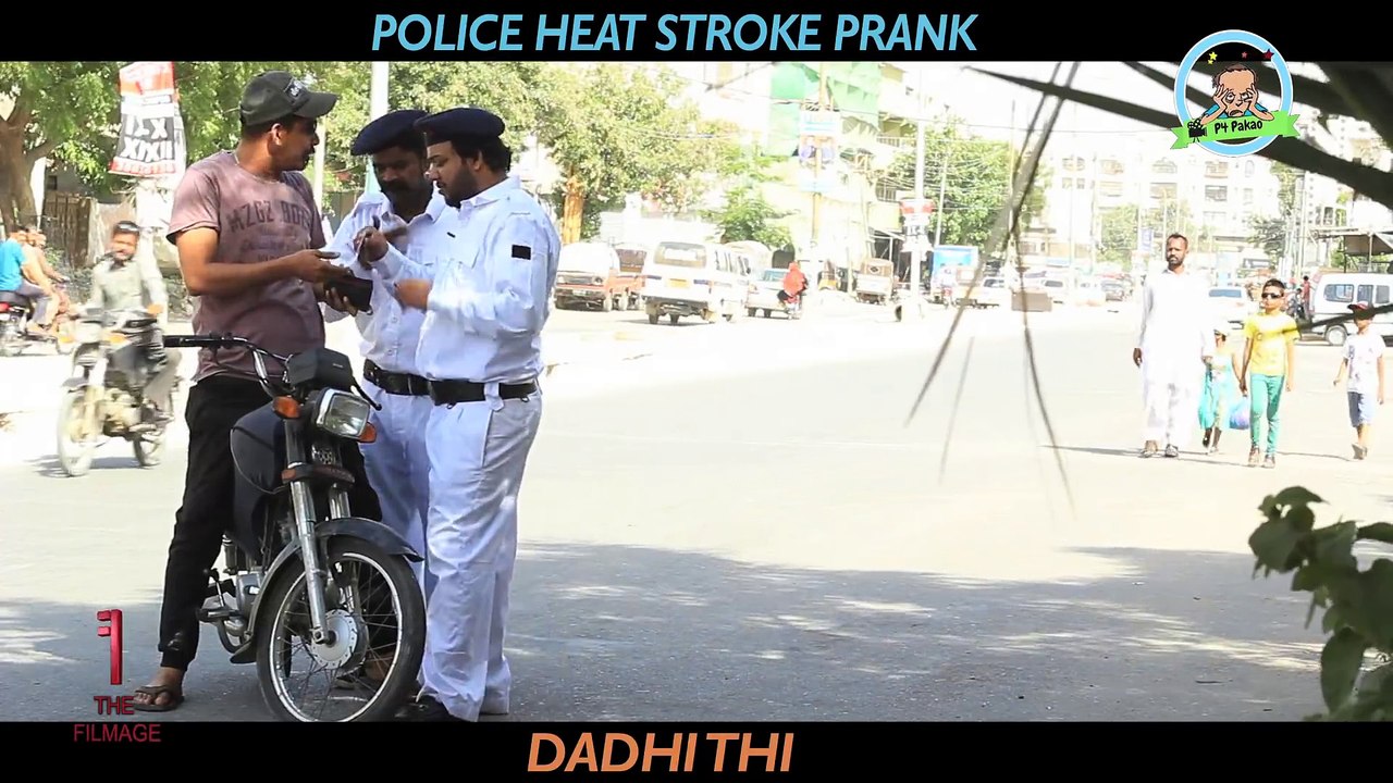 Police Heat Stroke Prank By Nadir Ali & Asim Sanata in P4 Pakao