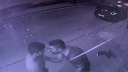 Kavga Sırasında Sinirini Dükkandan Çıkardı...o Anlar Kamerada