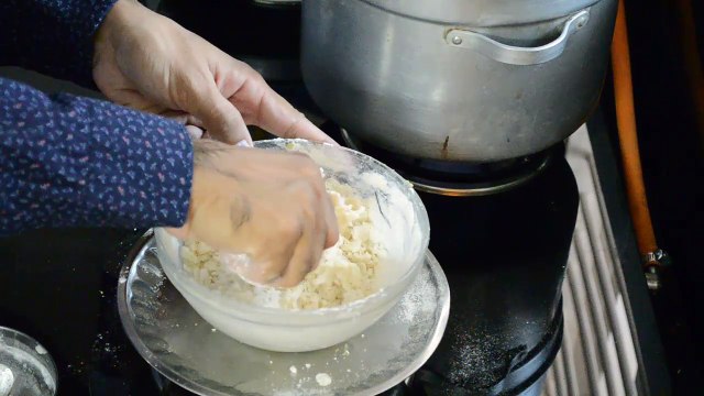 Eggless buttermilk biscuit without microwave oven recipe in Hindi - बटर मिल्क बिस्किट्स