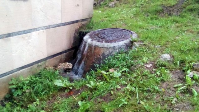 Más VERTIDOS de aguas negras en PLAYA de Poo, en Llanes, de las mejores de Europa según National Geographic