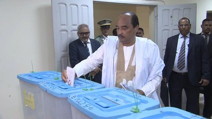 الرئيس الموريتاني يشيد بالانتخابات والمعارضة تندد بالتزوير