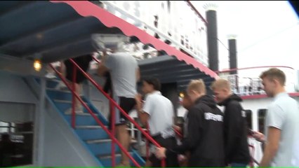 Tải video: Riverboat Captain Retiring After Nearly Five Decades on the Mighty Mississippi