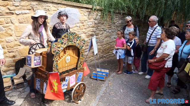Oingt : le festival des orgues de barbarie fait le plein de visiteurs