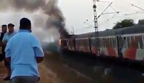 فيديو... اندلاع حريق في قطار طنجة وجدة يثير الرعب في صفوف المسافرين