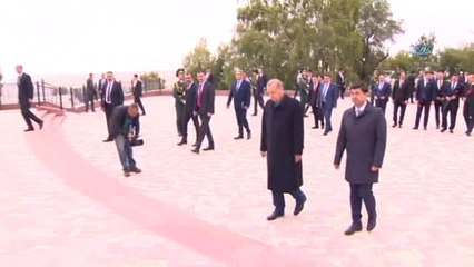 Cumhurbaşkanı Erdoğan, Ata Beyit Anıtı'nı Ziyaret Etti