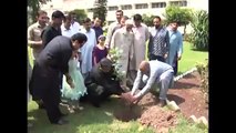 انفارمیشن منسٹر فواد چوہدری نے حکومت پاکستان کی 10ارب درخت مہم کے سلسلے میں 