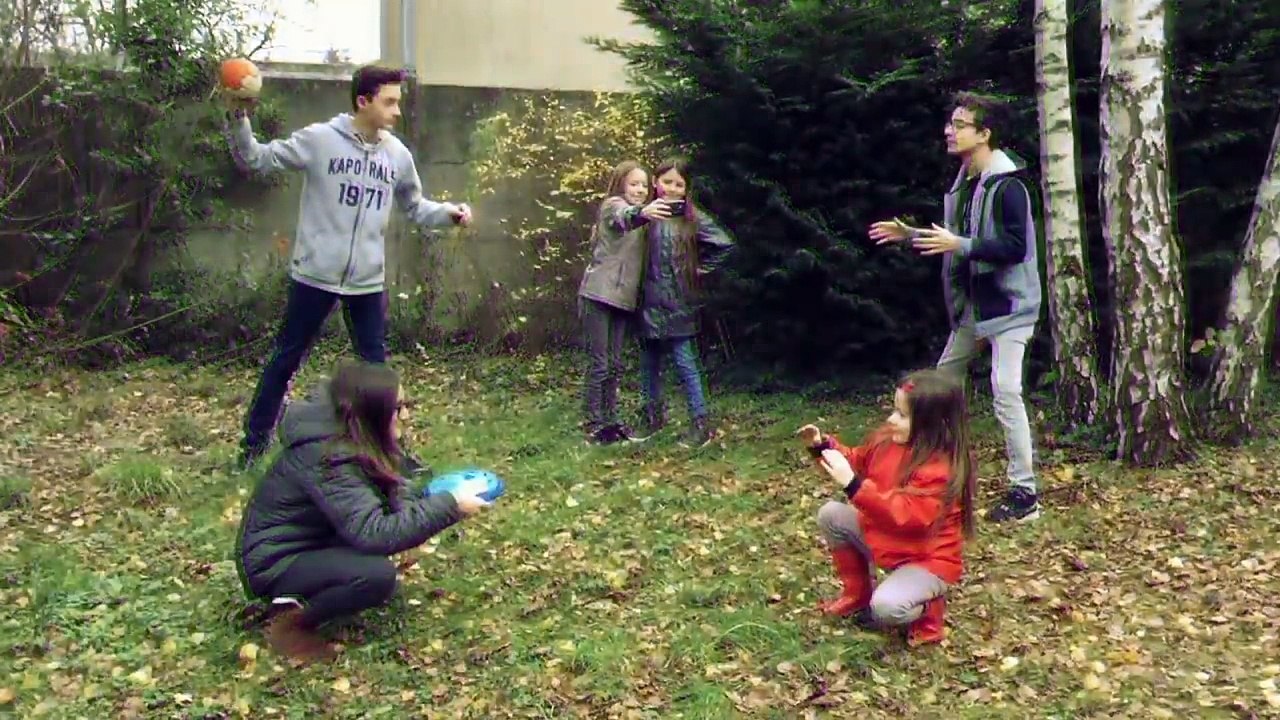 Les coulisses de notre Mannequin Challenge avec Lévanah et ses amis ! Fun et rigolo !