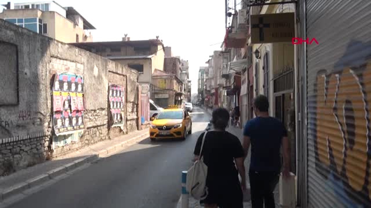 İzmir Rahip Brunson'un Eşi İki Hafta Sonra Ayine Katıldı Hd