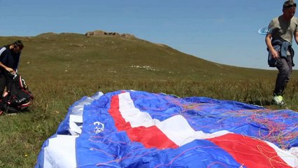 Ardahan'da paraşüt keyfi