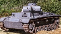 How to Paint Tiger Tanks | Tank Chats Special | The Tank Museum