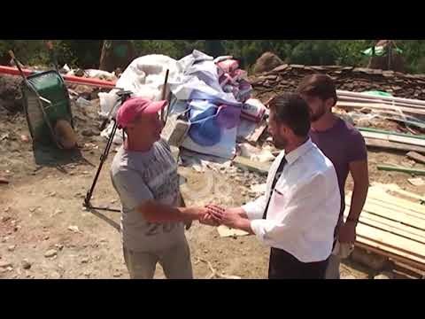 Ora News - Skrapar, dy mësues japin shembullin e mirë, ndërtojnë shkollën për 5 nxënës