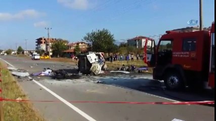 Feci Kaza! Takla Atan Araç Motosikletli Gruba Çarptı: 8 Ölü