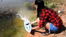 Amazing​ and incredible Girl Fishing By Using RC Boat in Siem Reap River