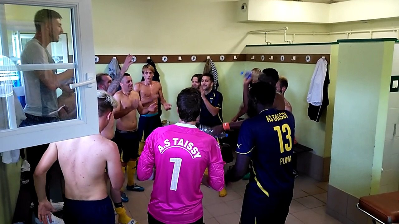 R2, La joie dans le vestiaire après la victoire contre Cormontreuil