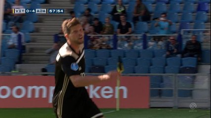 Huntelaar nets double as Ajax cruise