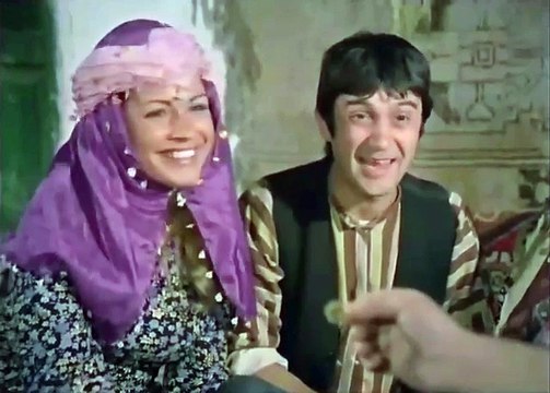 Köyden indim şehire Altın sayma sahnesi