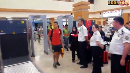 belhanda insult funs