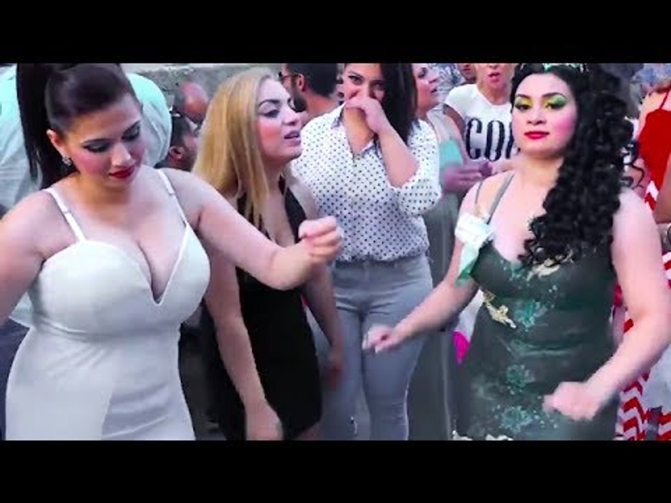 رقص شعبي رائع عرس في الشارع - video Dailymotion