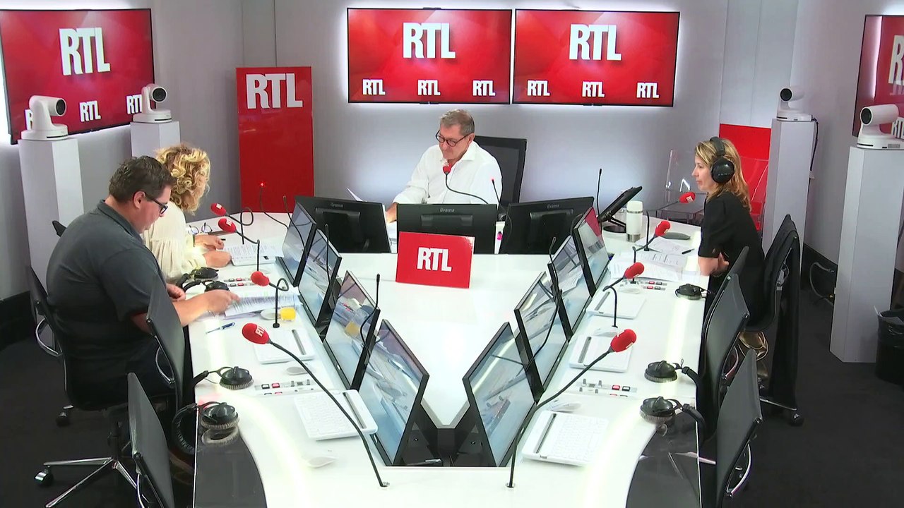 Remaniement : "Emmanuel Macron fera avec ce qu'il a sous la main", selon Alba Ventura