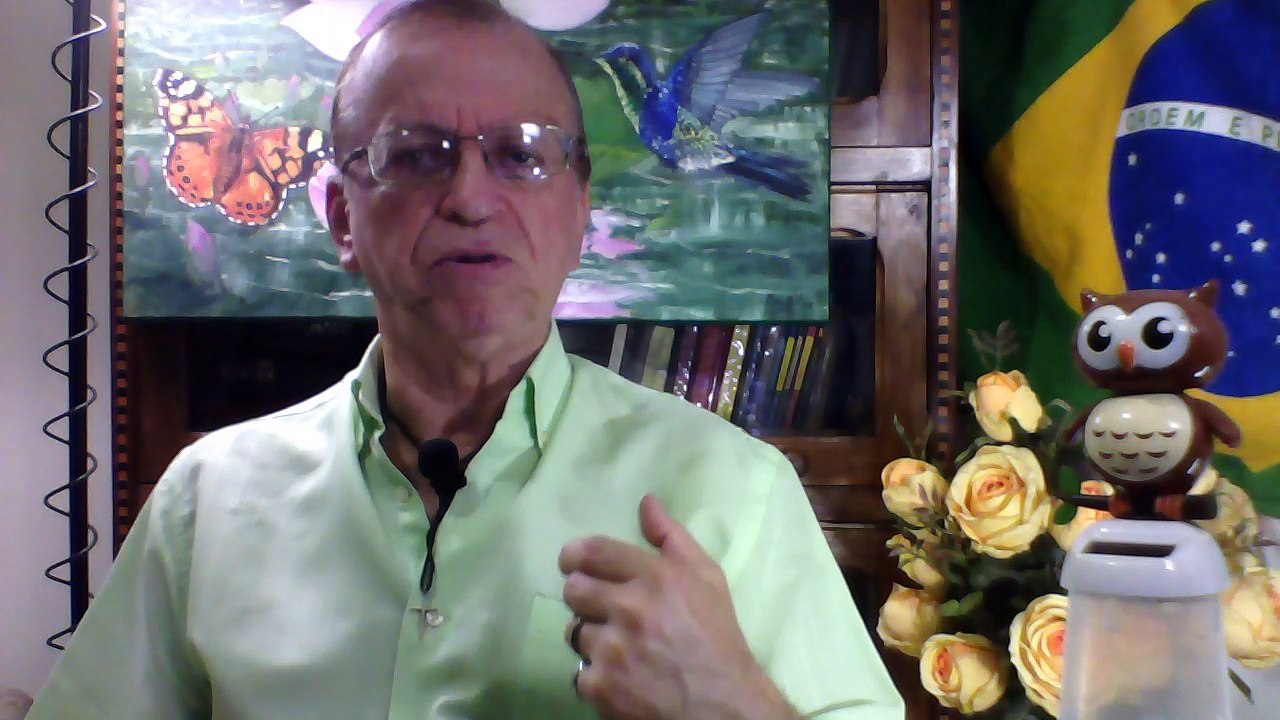 WIN_20180903_033452  OS SEIS=6  ( H ) MAIÚSCULOS NAS CORES : VERDE, AMARELA, AZUL, BRANCA .