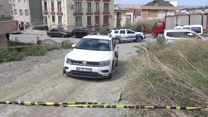 Yakalanacaklarını Anlayınca Çaldıkları Aracı Bırakıp Kaçtılar - İstanbul